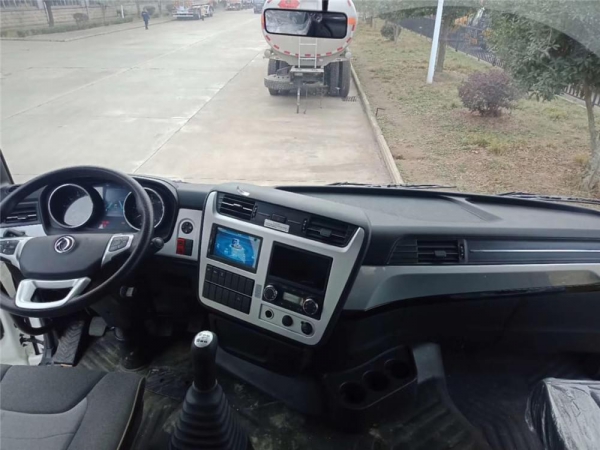 国六东风天龙前四后八29.7方350马力铝合金运油车【20吨不超